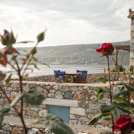 Sofia Front Of The Sea וילה Liménion